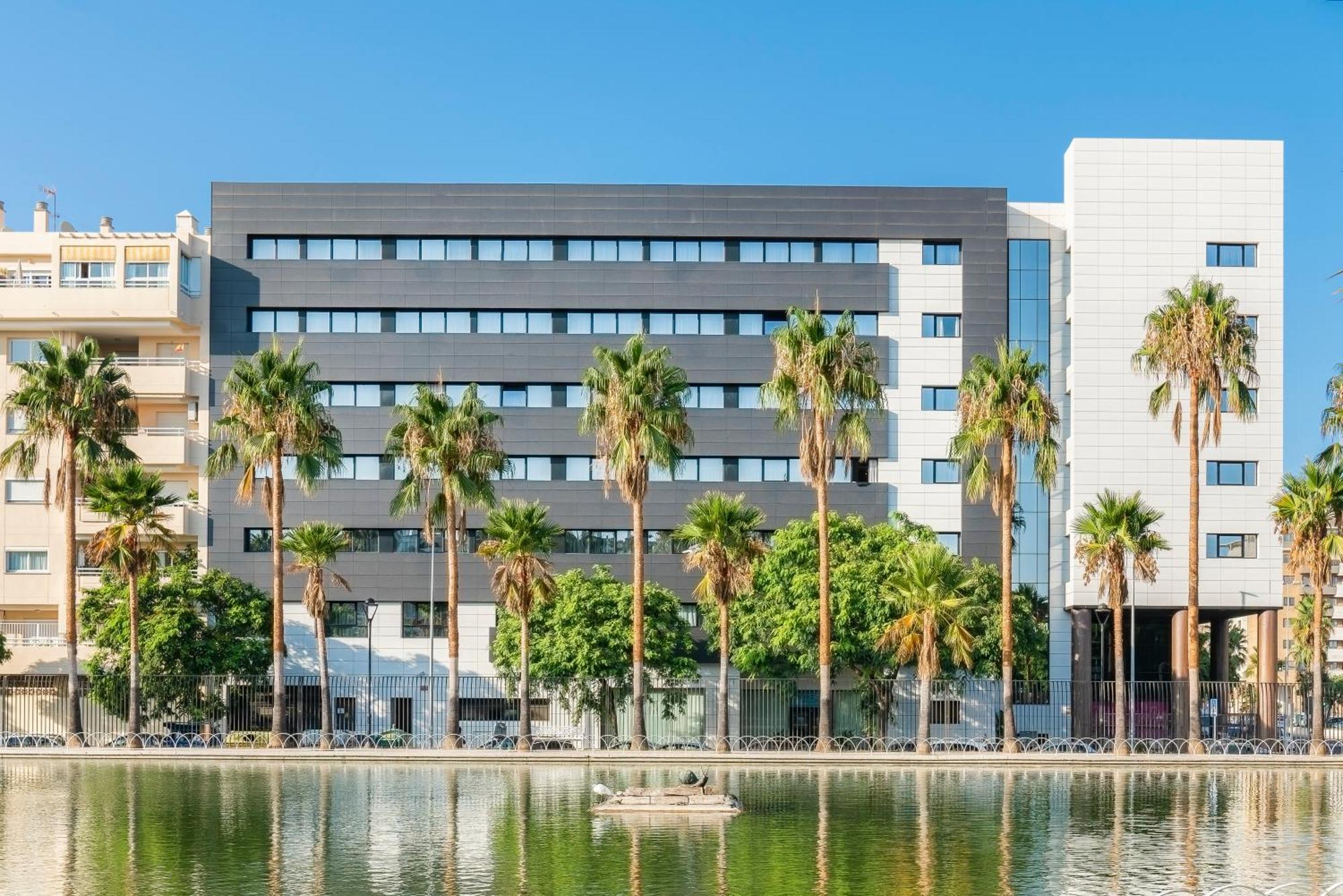 Hotel Catalonia Málaga Extérieur photo